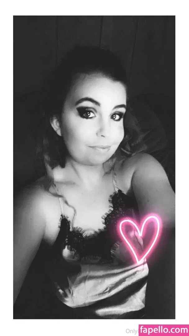 xxsarahtease Onlyfans Photo Gallery 