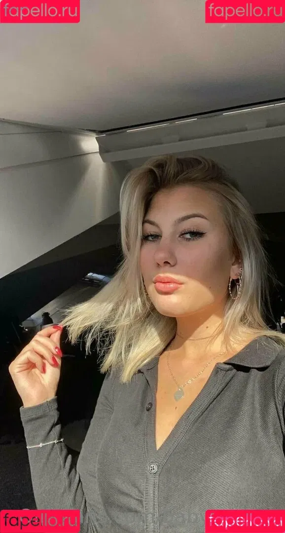 babyyzoeyy Onlyfans Photo Gallery 