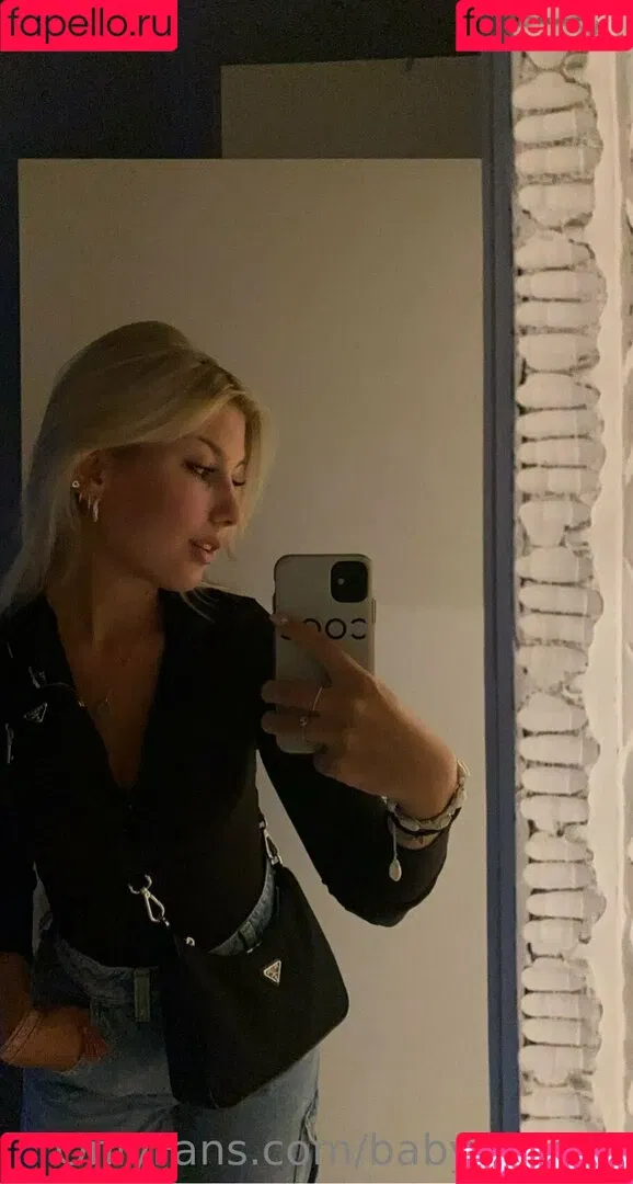 babyyzoeyy Onlyfans Photo Gallery 