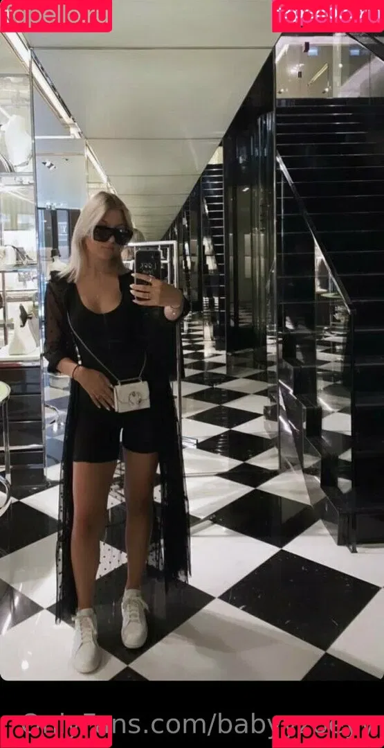 babyyzoeyy Onlyfans Photo Gallery 