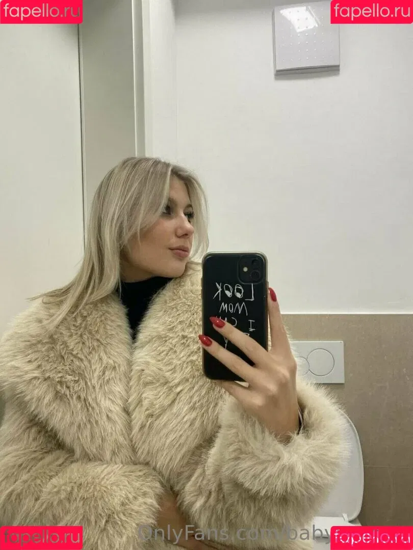 babyyzoeyy Onlyfans Photo Gallery 