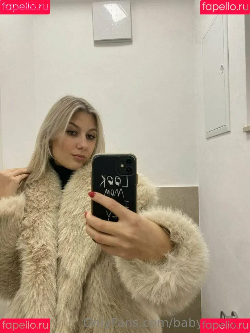 babyyzoeyy Onlyfans Photo Gallery 