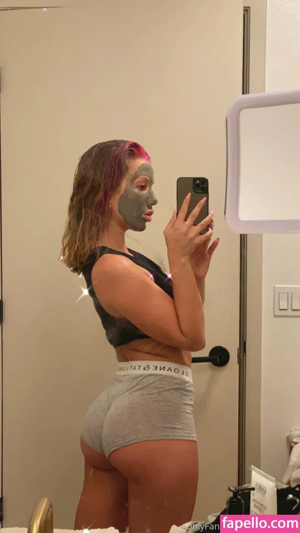 riinablakeee Onlyfans Photo Gallery 