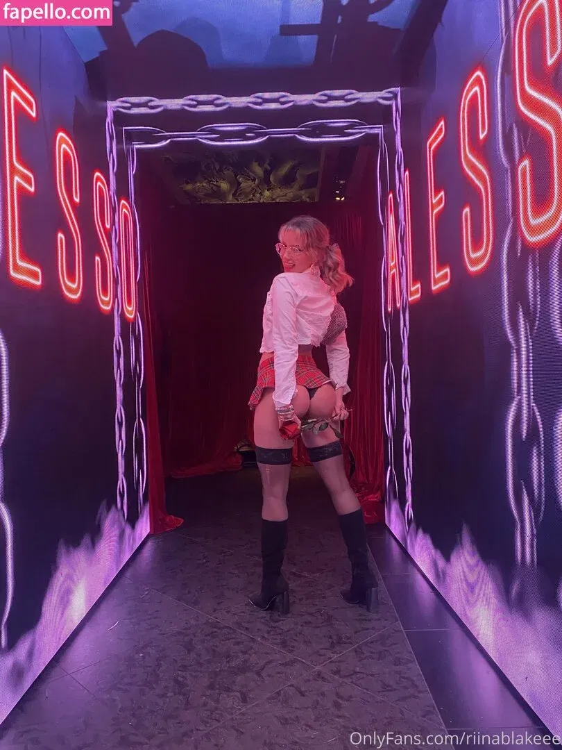 riinablakeee Onlyfans Photo Gallery 