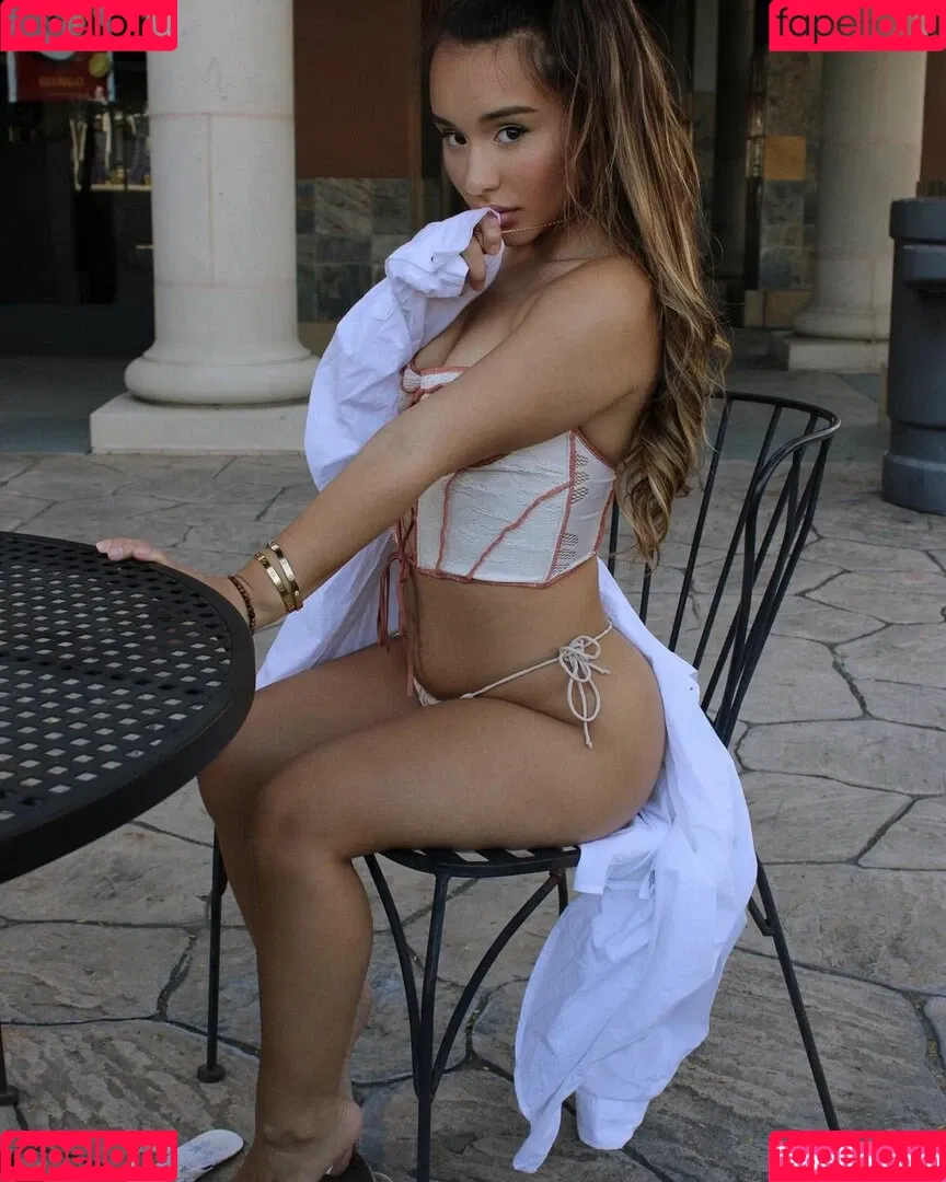 Alahnaly Onlyfans Photo Gallery 