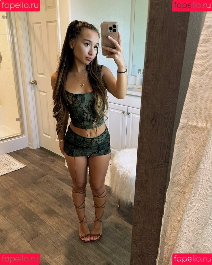 Alahnaly Onlyfans Photo Gallery 