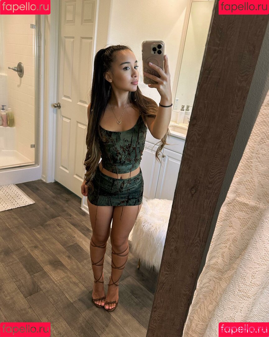 Alahnaly Onlyfans Photo Gallery 