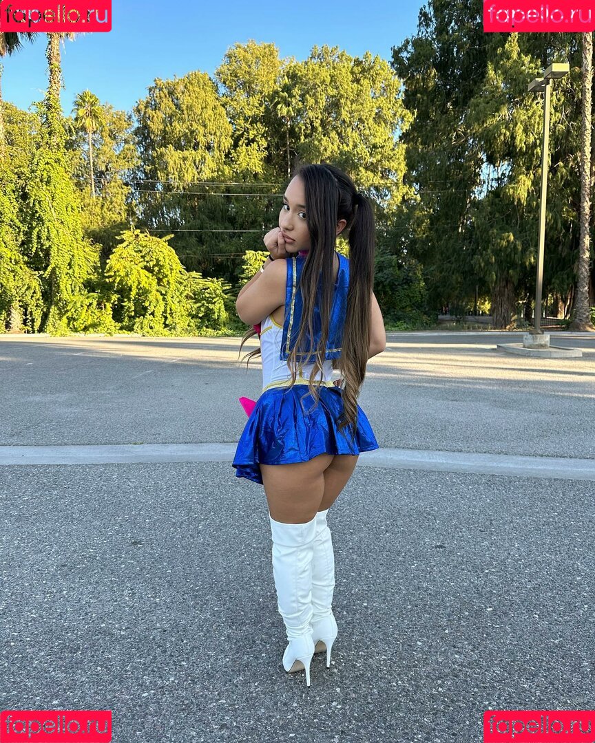 Alahnaly Onlyfans Photo Gallery 