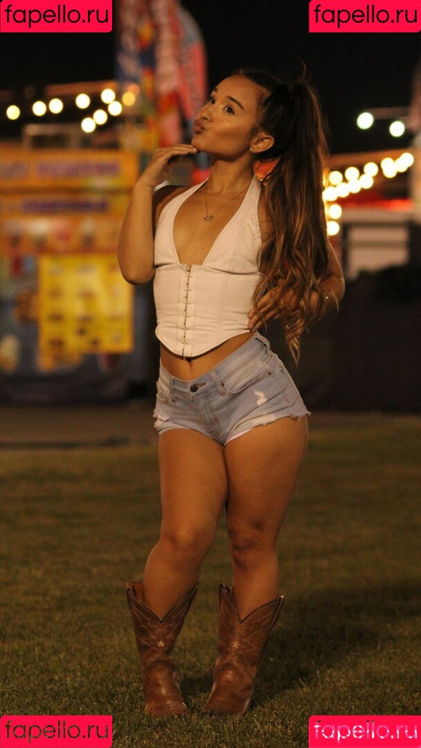 Alahnaly Onlyfans Photo Gallery 