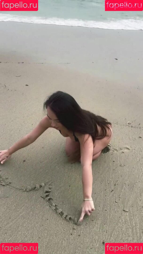 Alahnaly Onlyfans Photo Gallery 