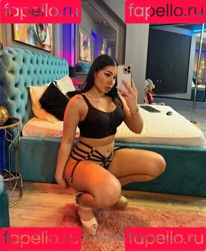 tinayummy Onlyfans Photo Gallery 