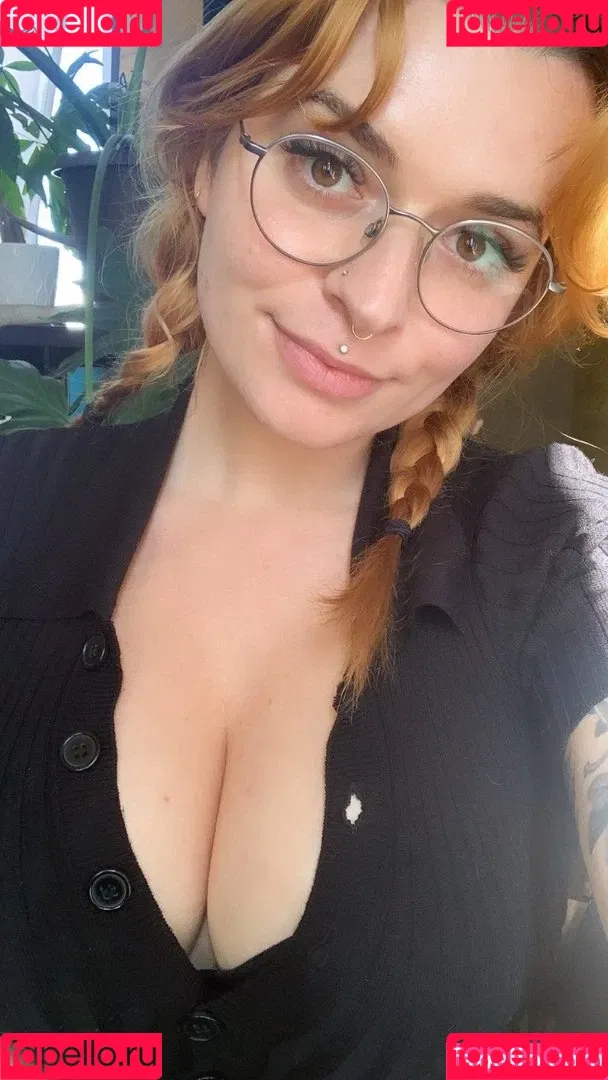 Mari Sappho Onlyfans Photo Gallery 