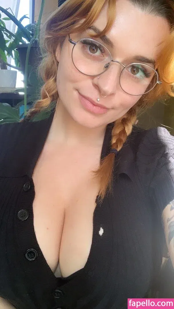 Mari Sappho Onlyfans Photo Gallery 