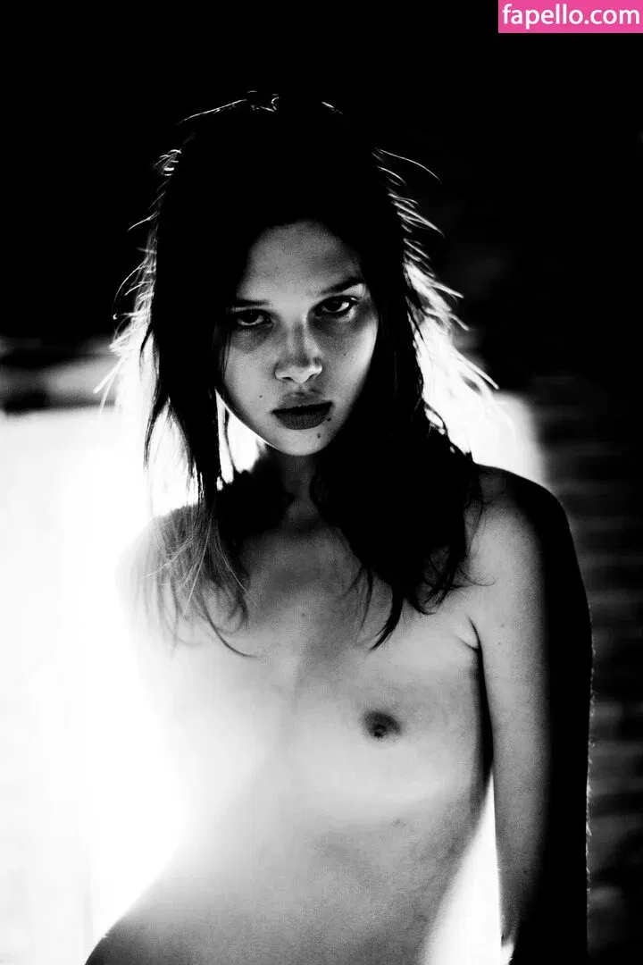 Anais Pouliot Onlyfans Photo Gallery 