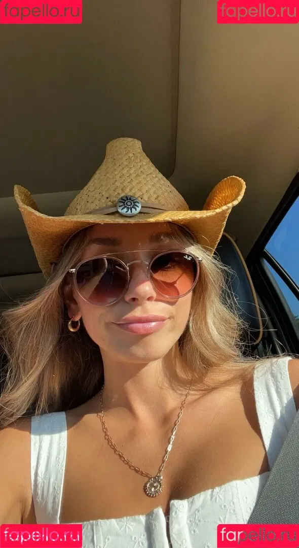 Sadie Mckenna Onlyfans Photo Gallery 