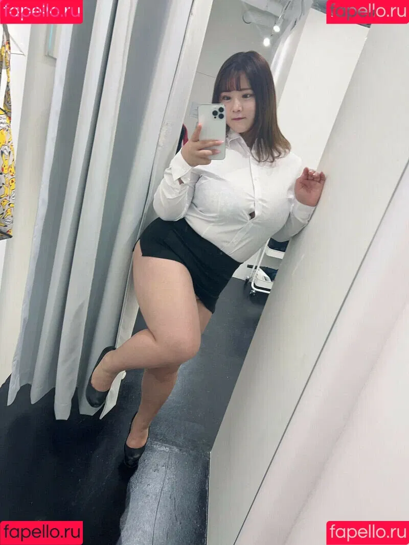 Hoshino Ume Onlyfans Photo Gallery 