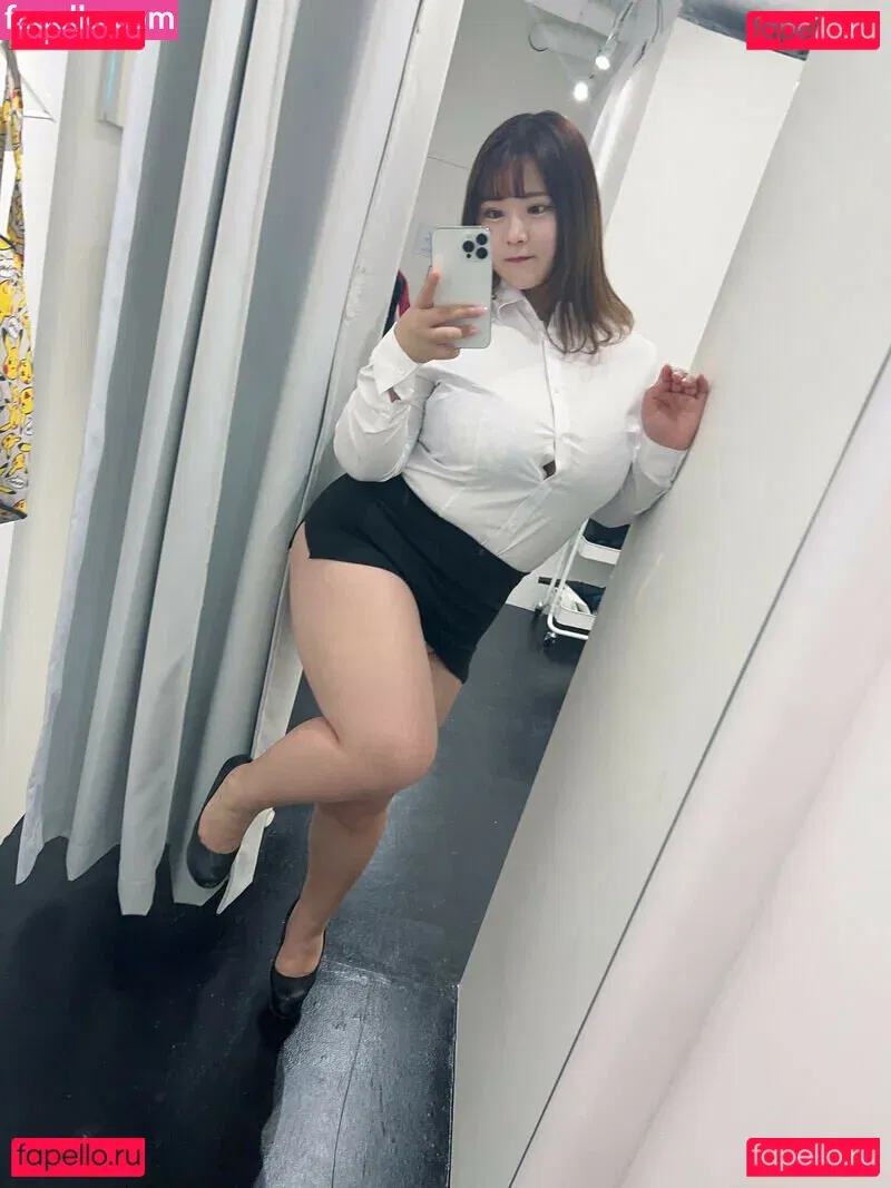 Hoshino Ume Onlyfans Photo Gallery 