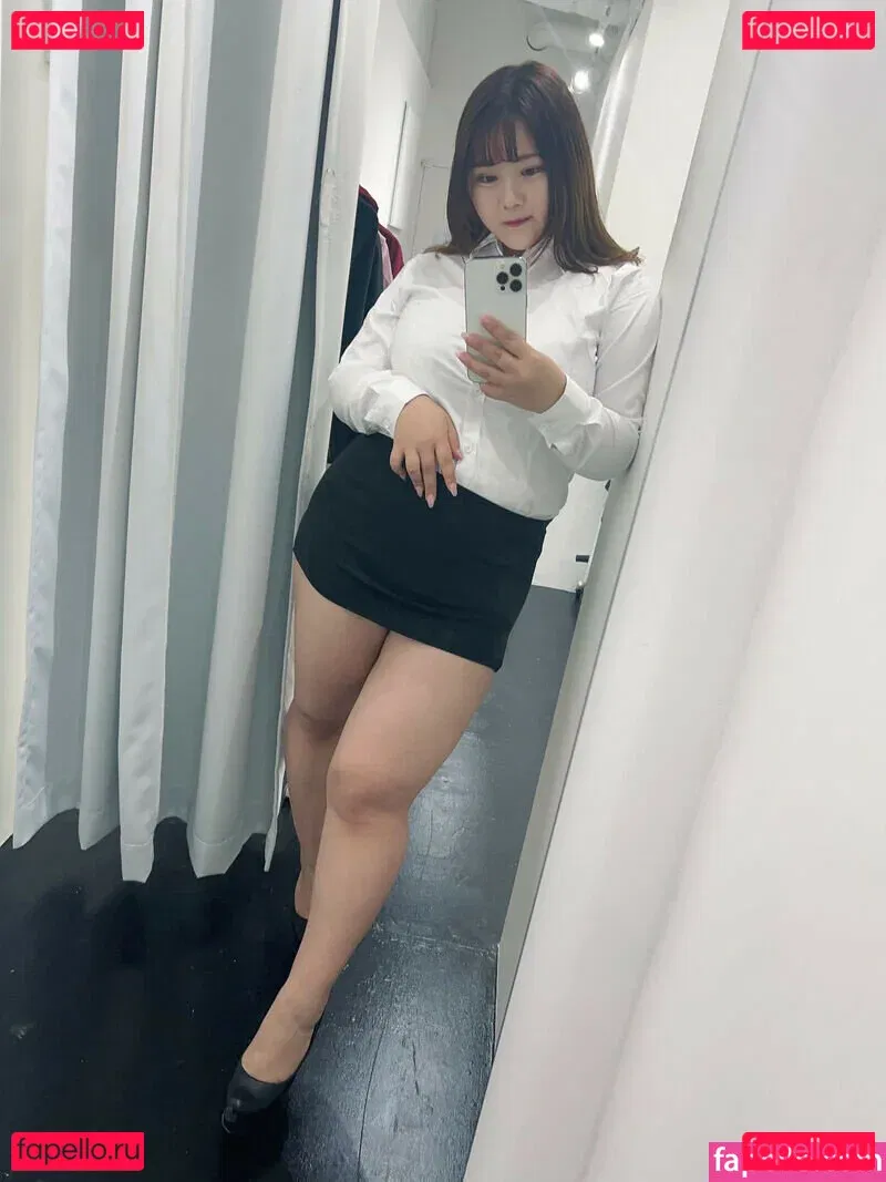Hoshino Ume Onlyfans Photo Gallery 