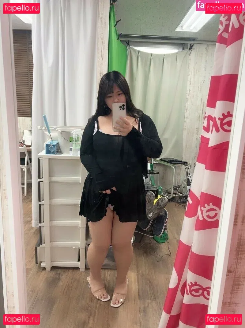 Hoshino Ume Onlyfans Photo Gallery 