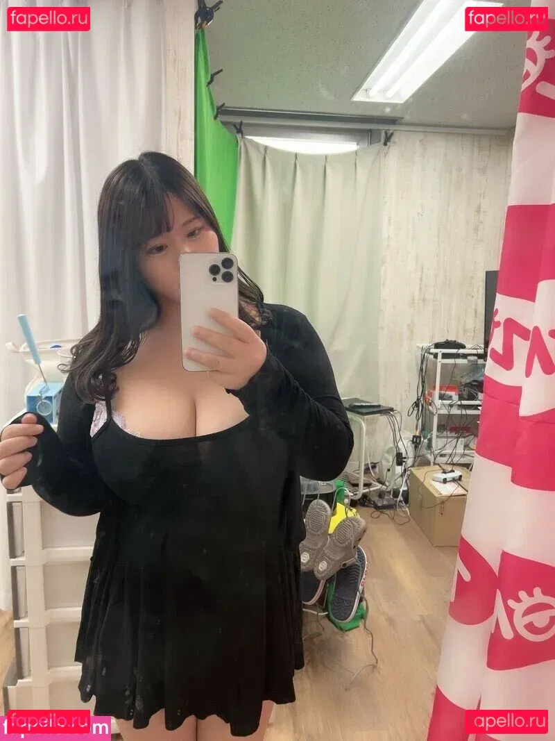 Hoshino Ume Onlyfans Photo Gallery 