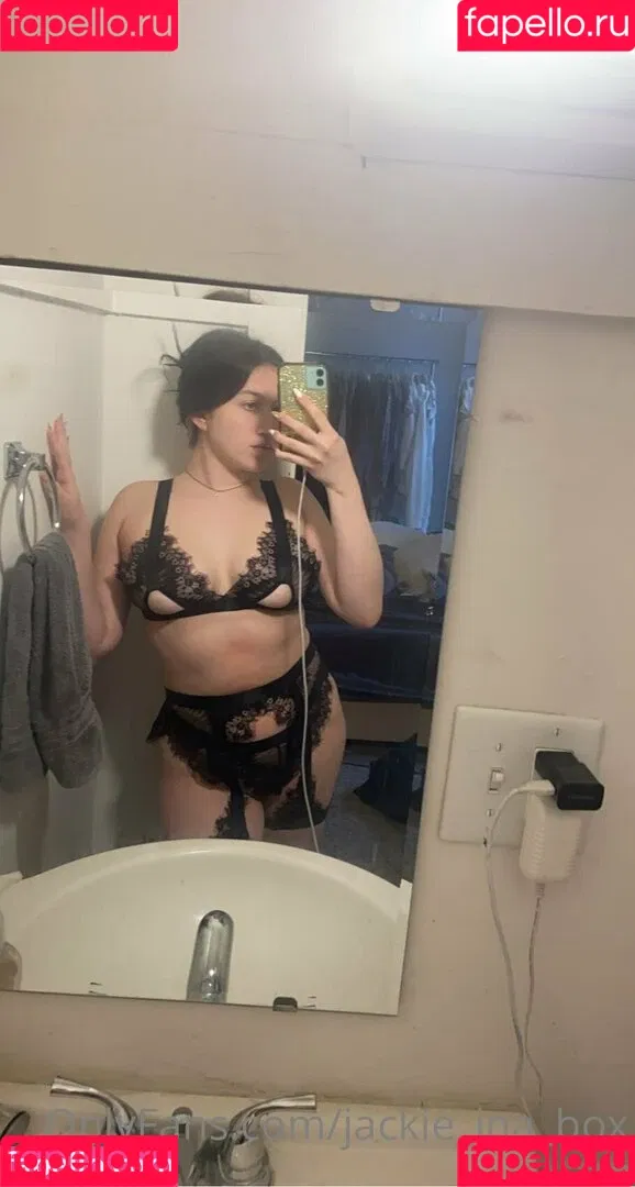 jackie_ina_box Onlyfans Photo Gallery 