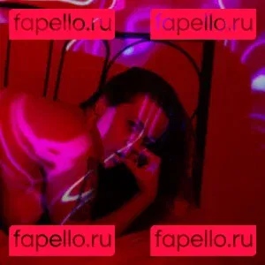 Tuy Potasso Onlyfans Photo Gallery 