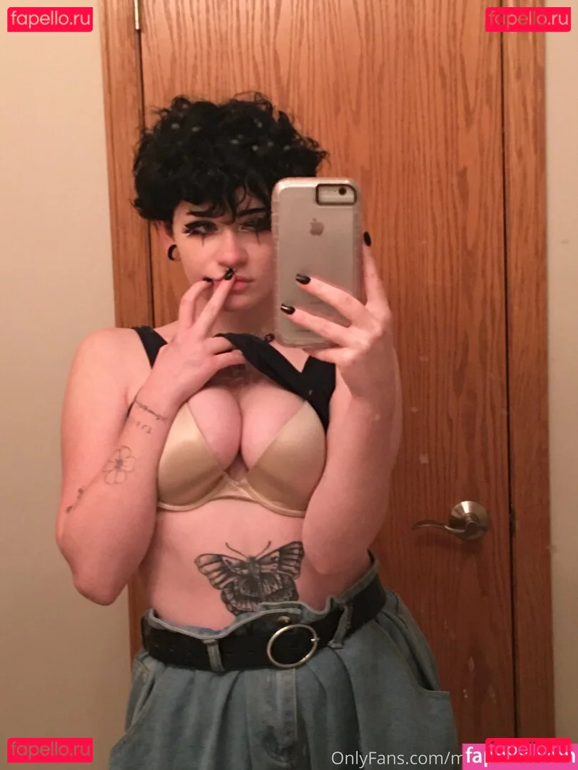 veeginas Onlyfans Photo Gallery 