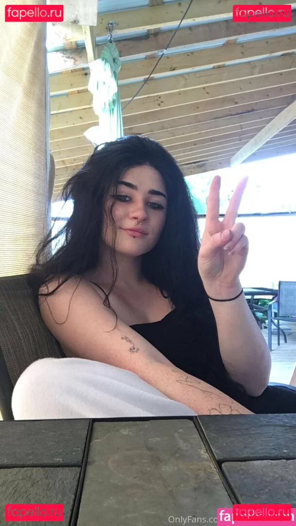 veeginas Onlyfans Photo Gallery 