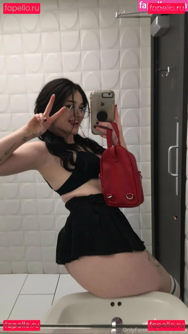 veeginas Onlyfans Photo Gallery 