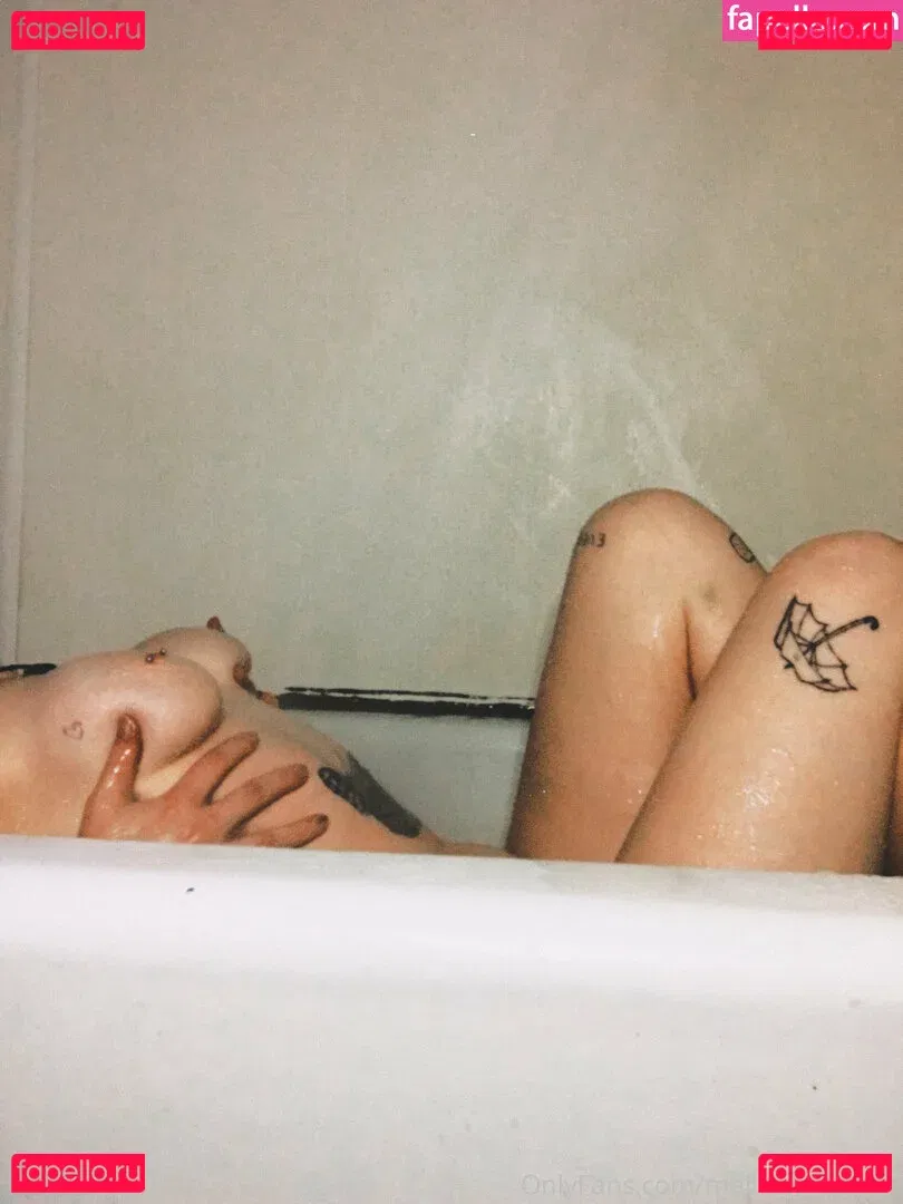 veeginas Onlyfans Photo Gallery 