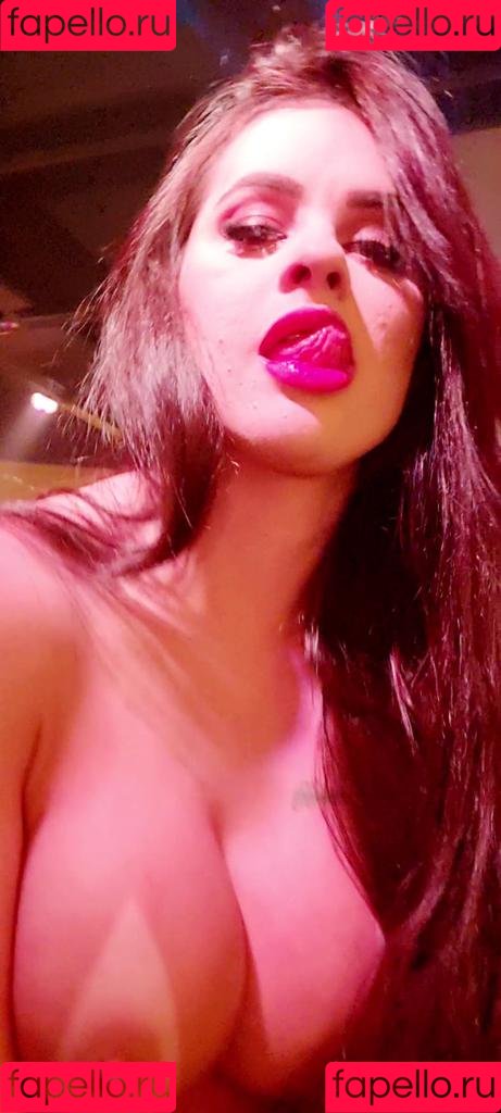 Suelen Lucca Onlyfans Photo Gallery 