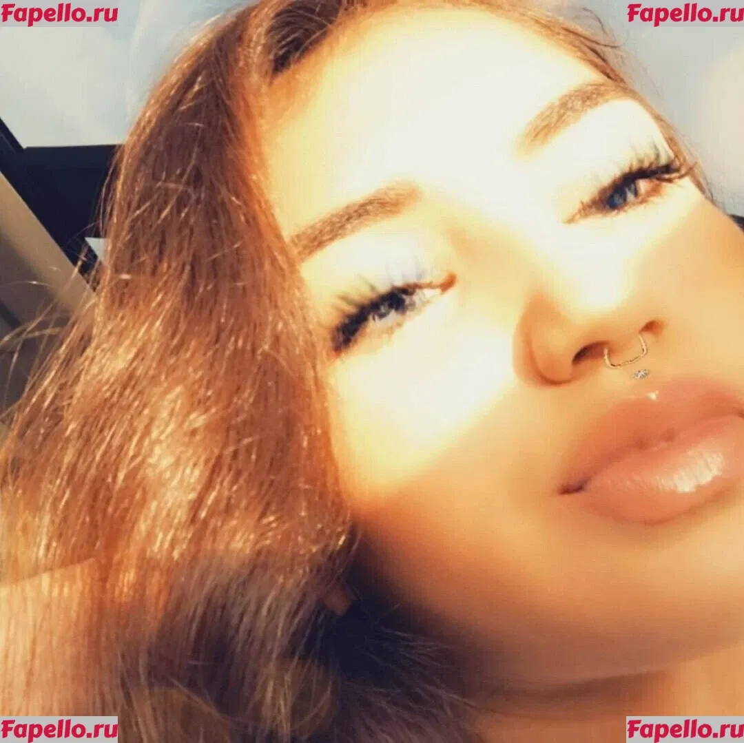 Brie Adeline Onlyfans Photo Gallery 