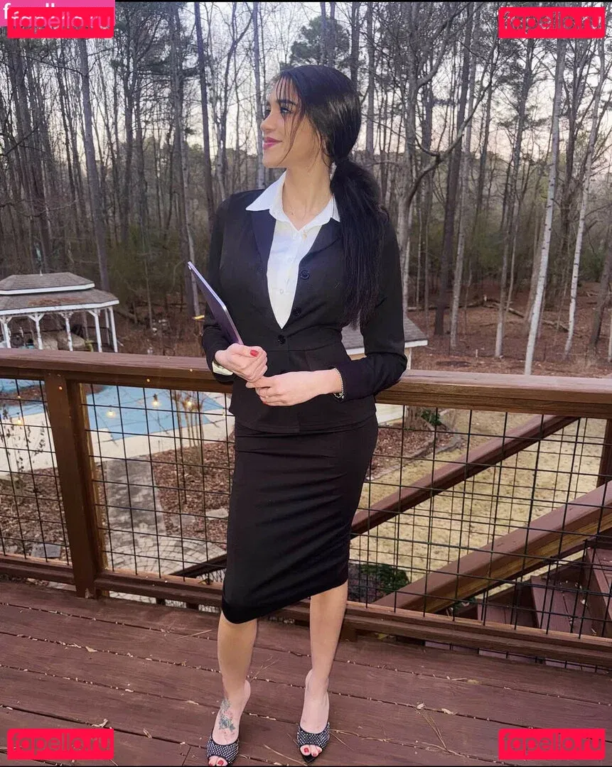 Brie Adeline Onlyfans Photo Gallery 