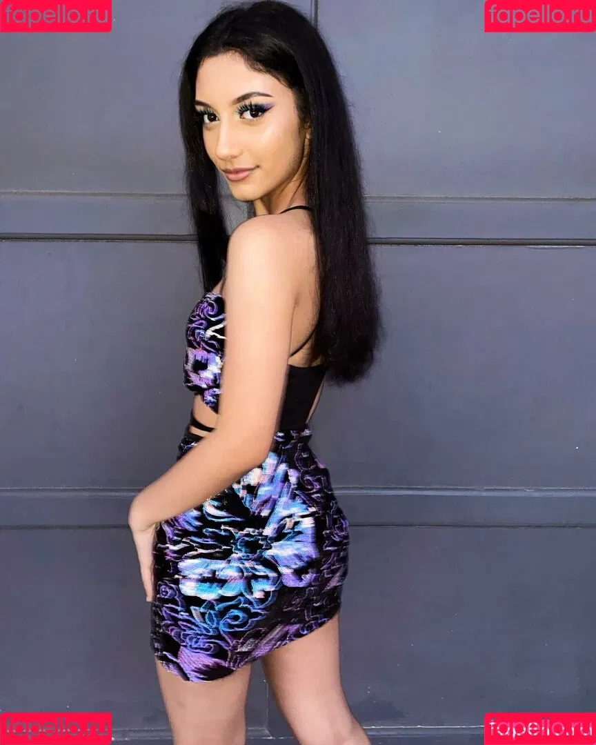 JasminX Onlyfans Photo Gallery 