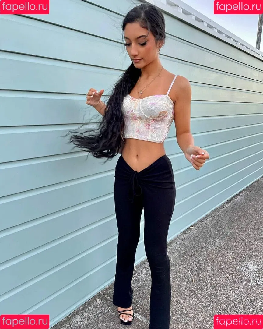JasminX Onlyfans Photo Gallery 