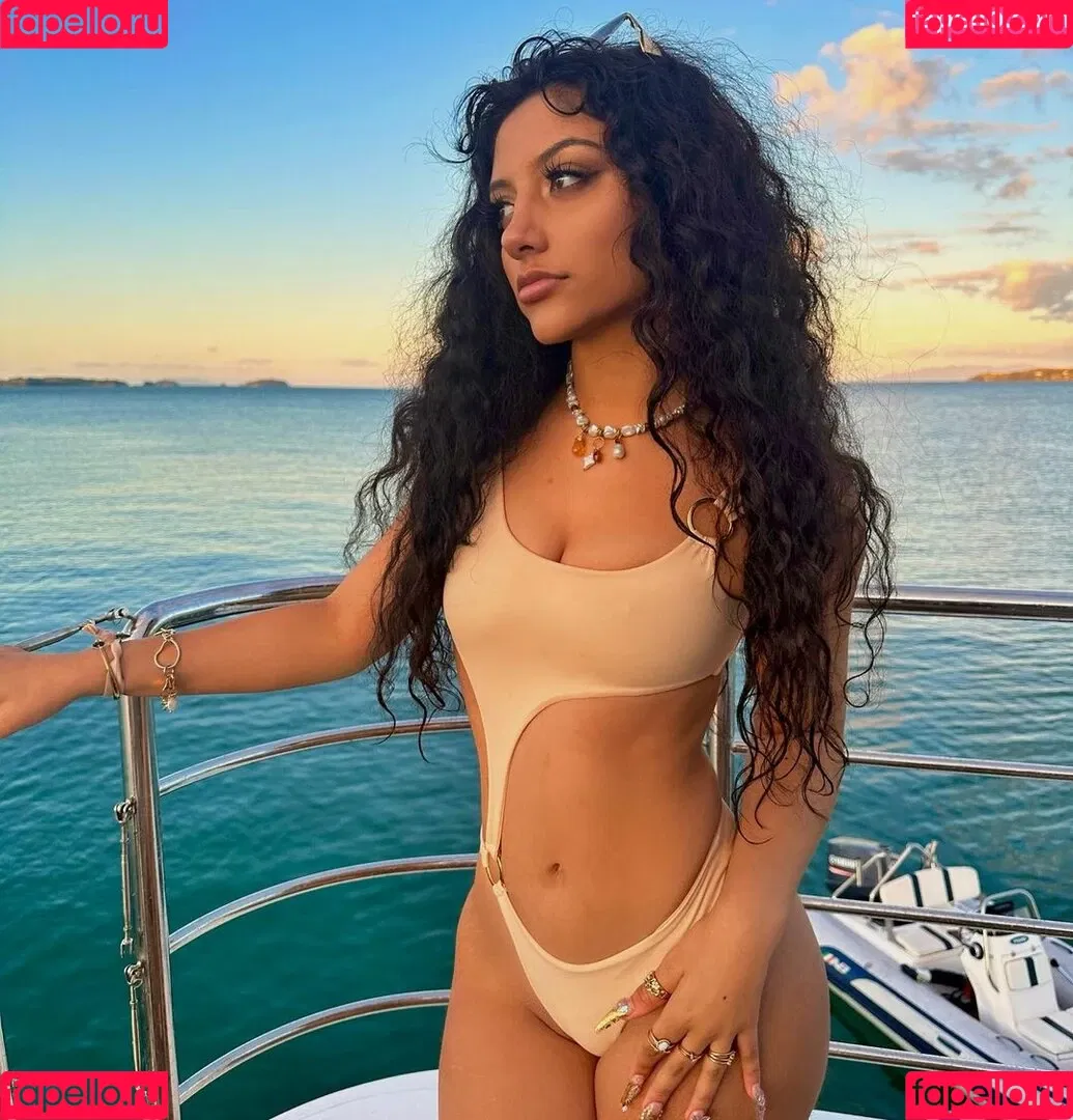 JasminX Onlyfans Photo Gallery 