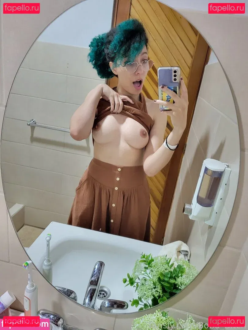 Boba Bitch Onlyfans Photo Gallery 