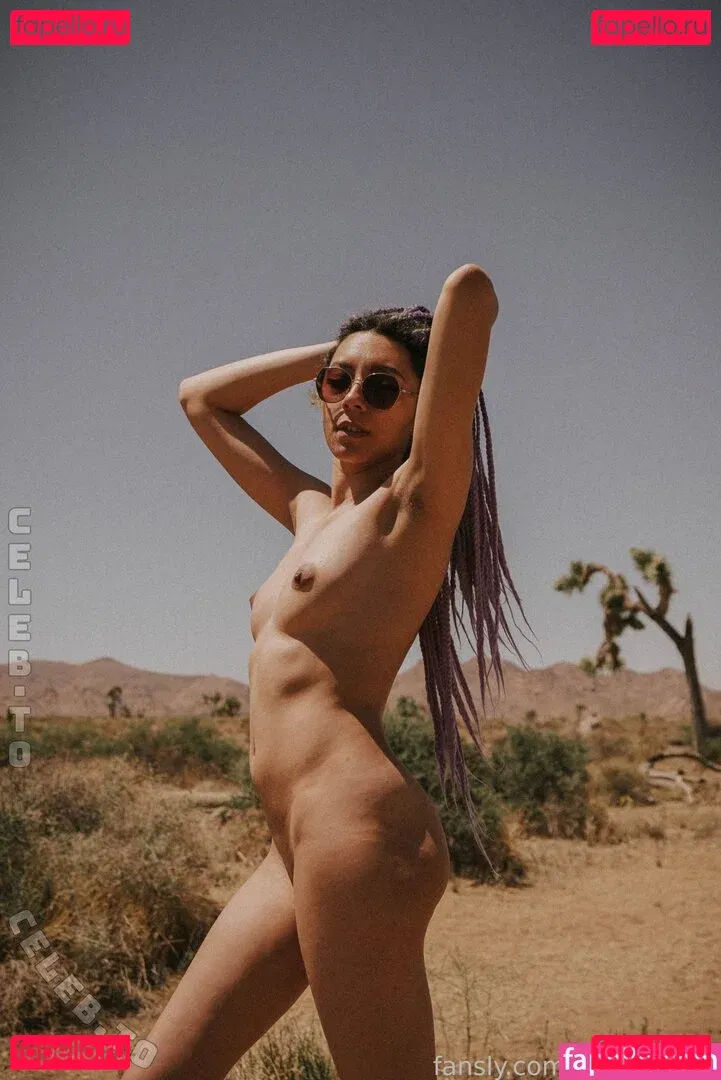 Boba Bitch Onlyfans Photo Gallery 