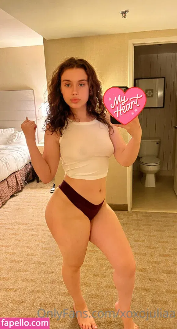 xoxojuliaa Onlyfans Photo Gallery 