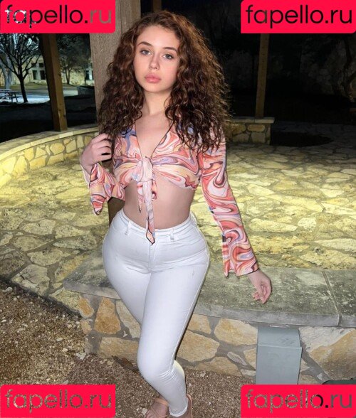 xoxojuliaa Onlyfans Photo Gallery 