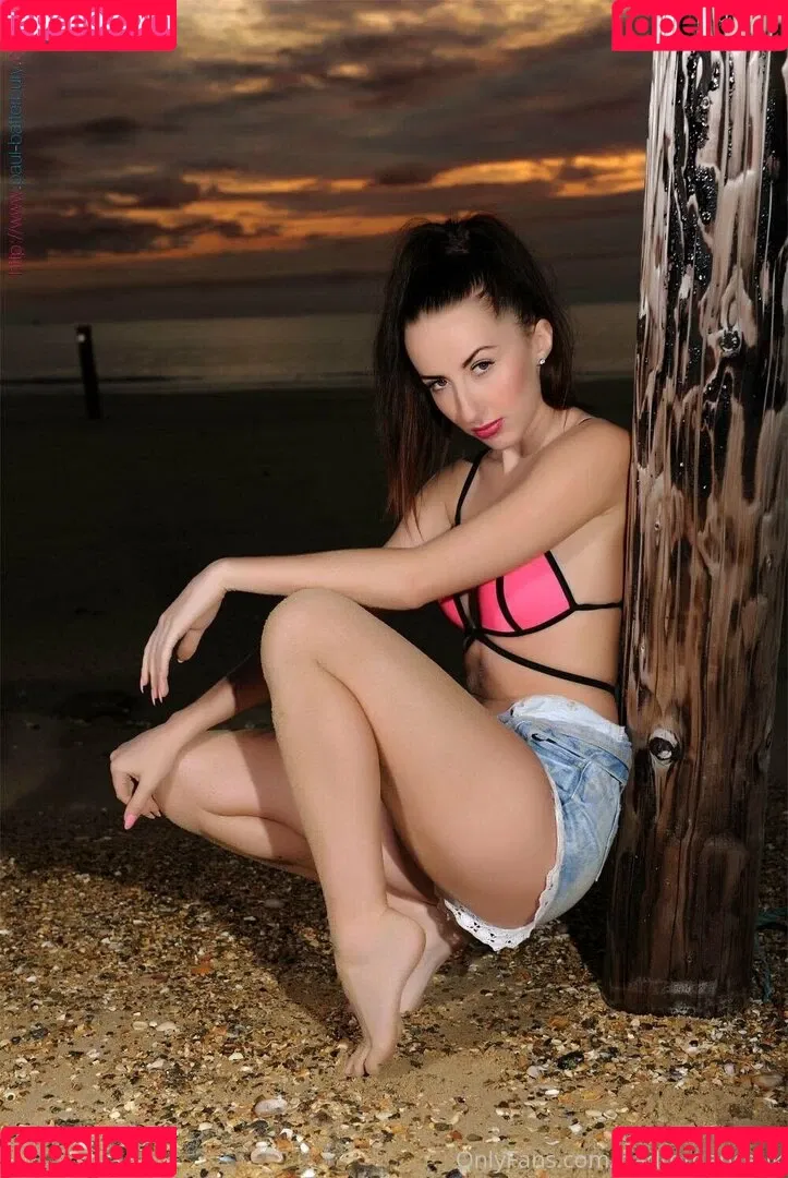 badromanceuk Onlyfans Photo Gallery 