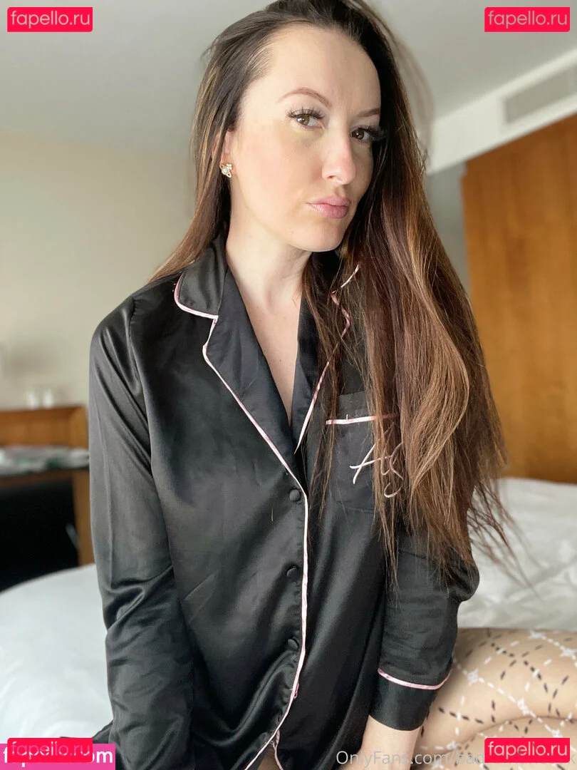 badromanceuk Onlyfans Photo Gallery 