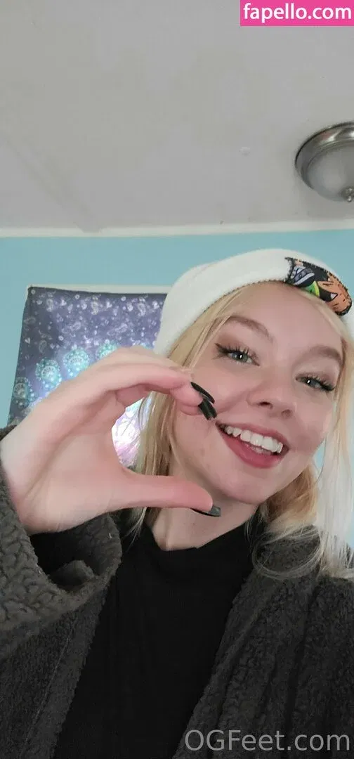 sativaskies Onlyfans Photo Gallery 