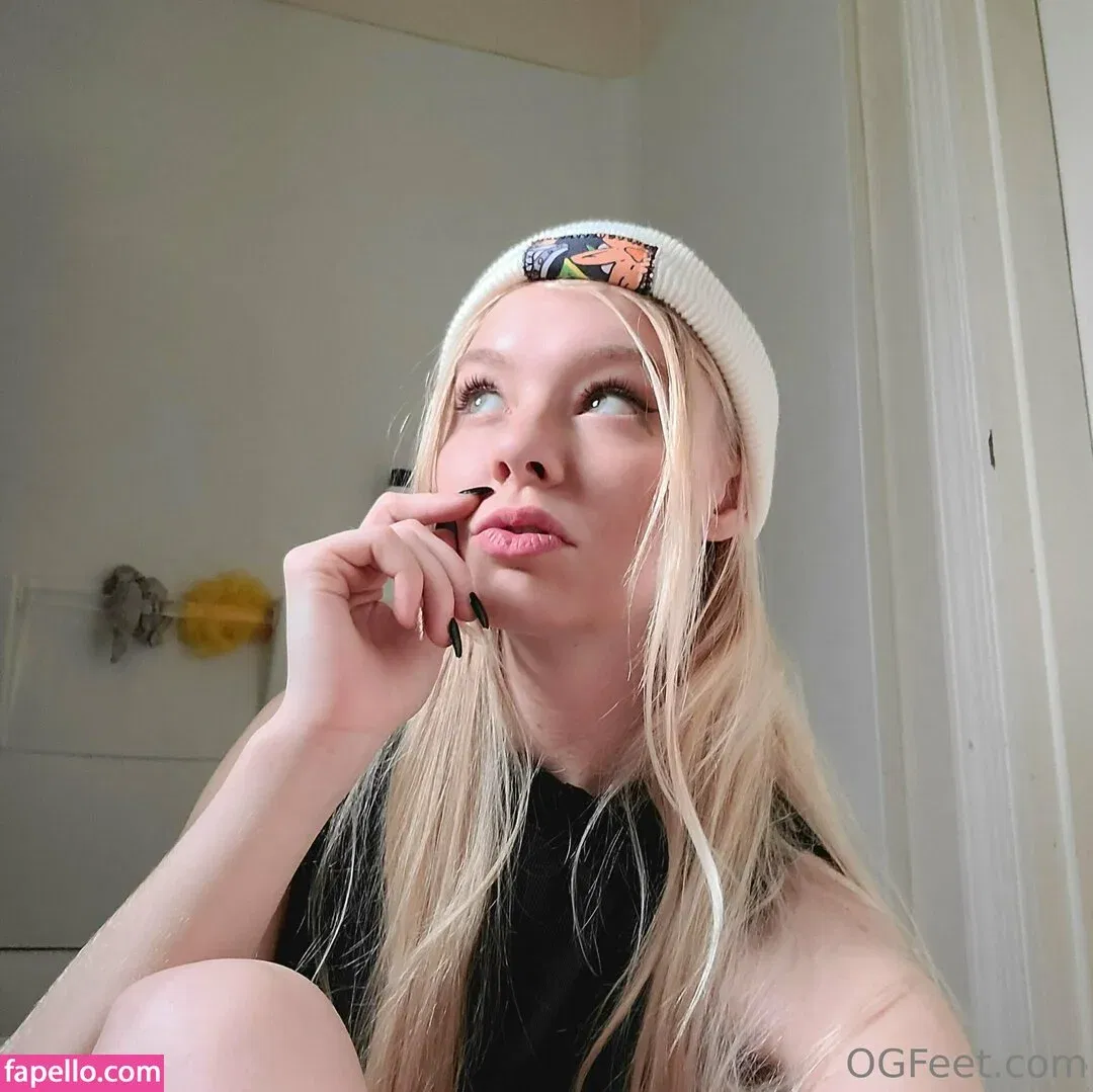 sativaskies Onlyfans Photo Gallery 