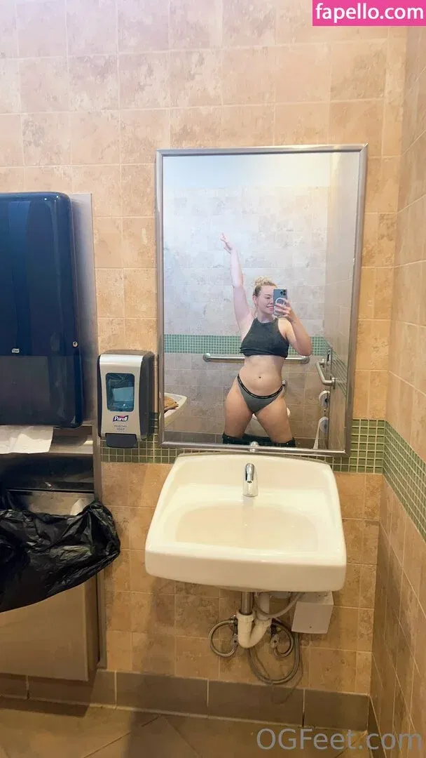 sativaskies Onlyfans Photo Gallery 