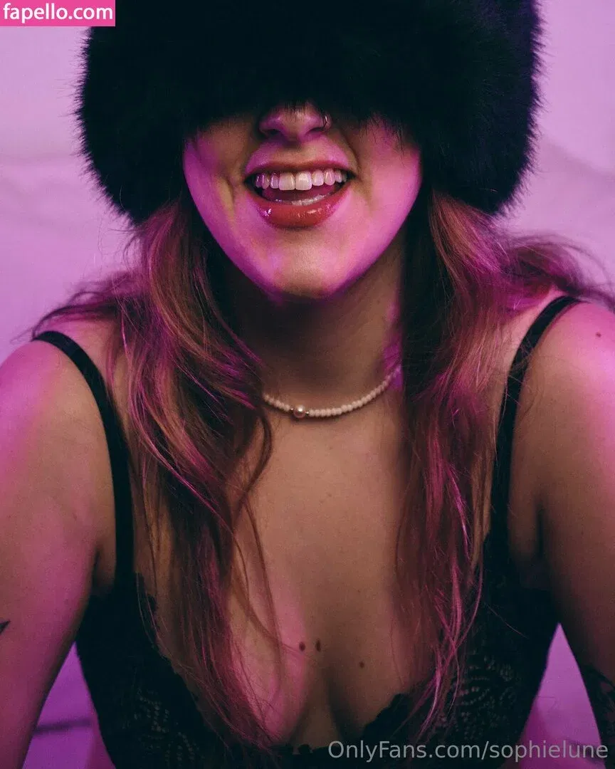 sophielune Onlyfans Photo Gallery 