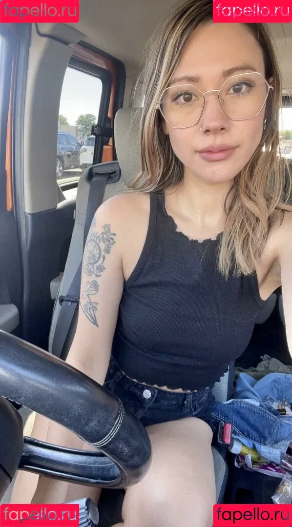 Laceyisanerd Onlyfans Photo Gallery 