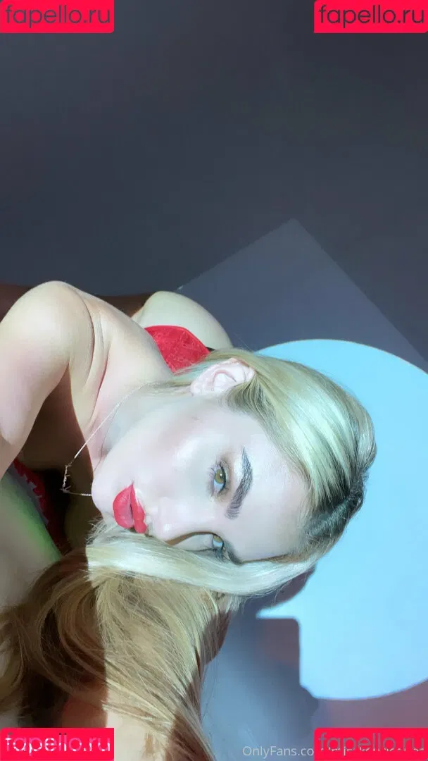 misskenzieanne Onlyfans Photo Gallery 