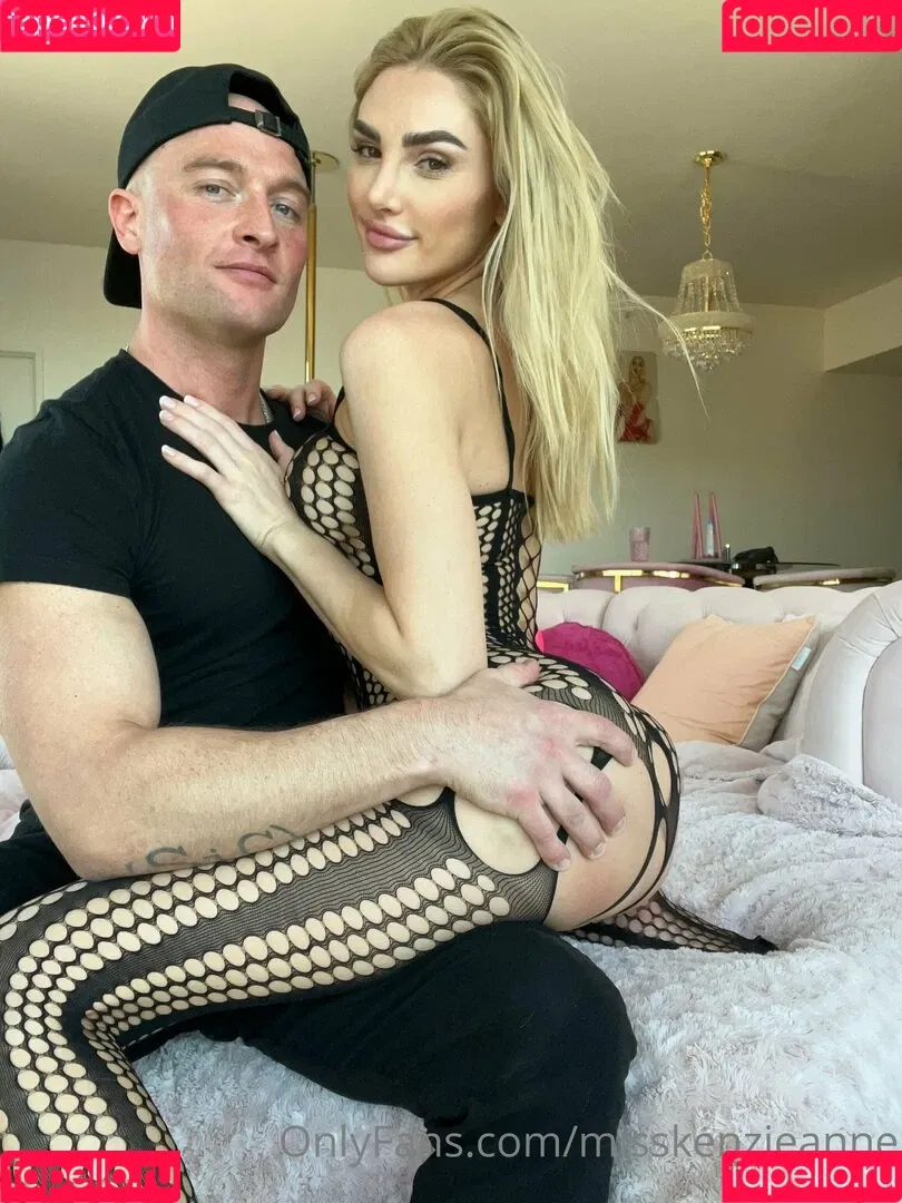 misskenzieanne Onlyfans Photo Gallery 