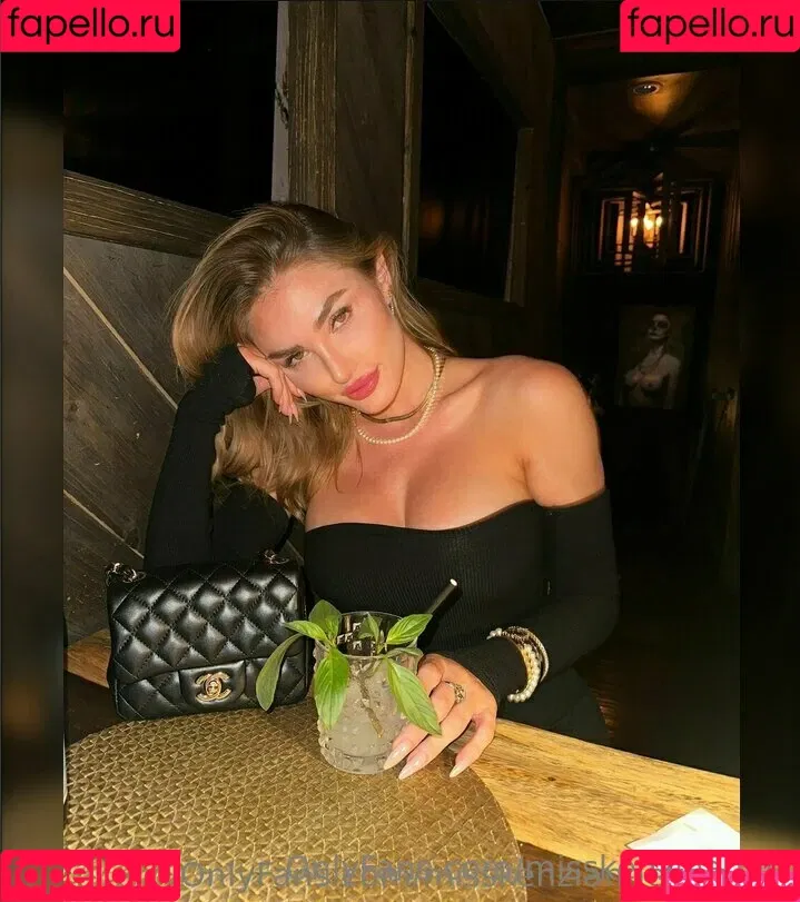 misskenzieanne Onlyfans Photo Gallery 